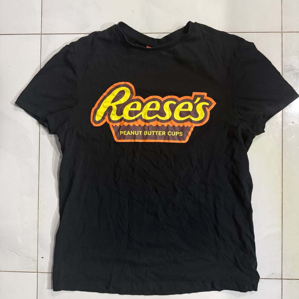 Reese's Peanut Butter Cups T-Shirt, Size L, Black, Graphic Design